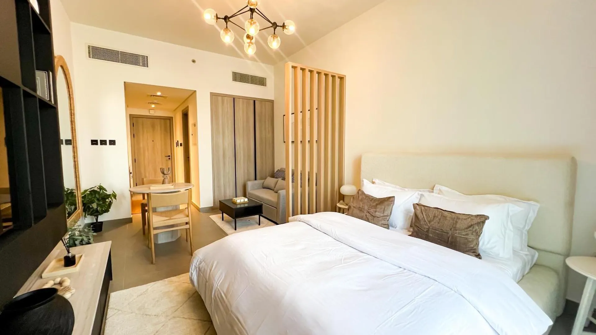 Modern Studio In Jvc - Pool, Gym & Bbq Access Dubai Apartment