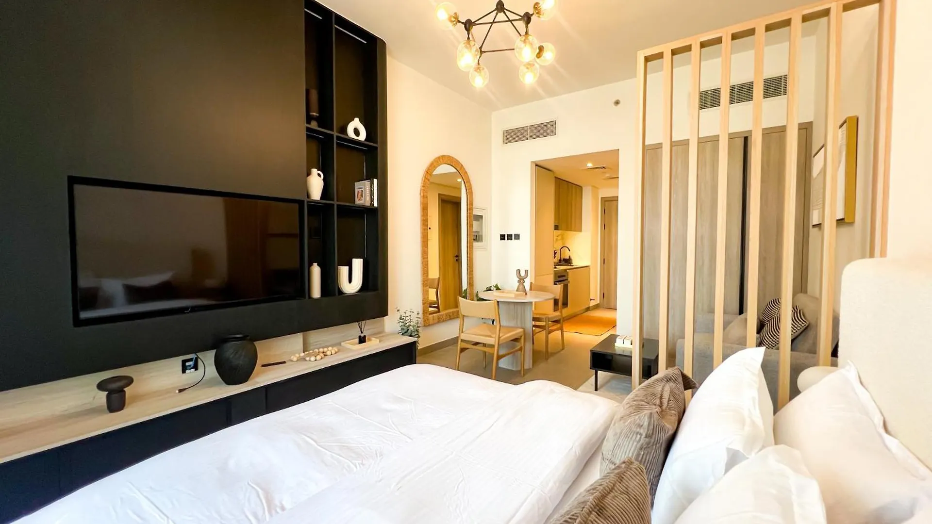 Modern Studio In Jvc - Pool, Gym & Bbq Access Dubai Apartment