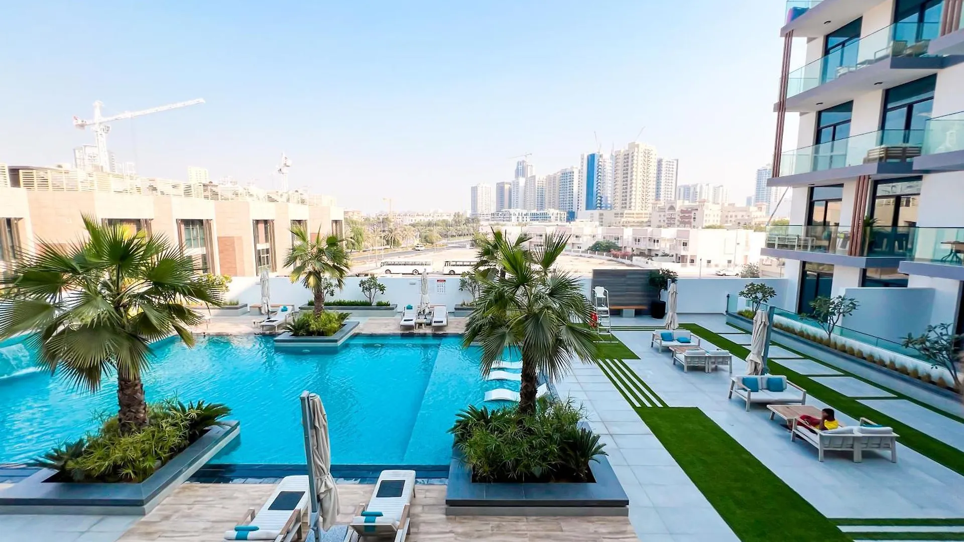 Modern Studio In Jvc - Pool, Gym & Bbq Access Dubaj